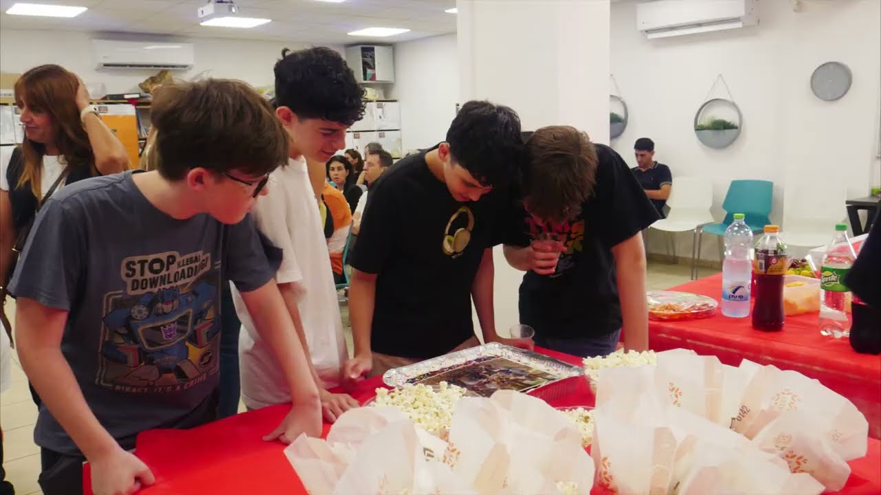 מגמת קולנוע 'רימון' - חרבות של אור \\ מאחורי הקלעים (הגרסא הלא מצונזרת)