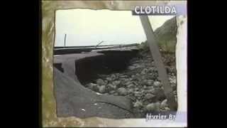 preview picture of video 'Archives - Cyclones à l'Ile de la Réunion - images d'époque'