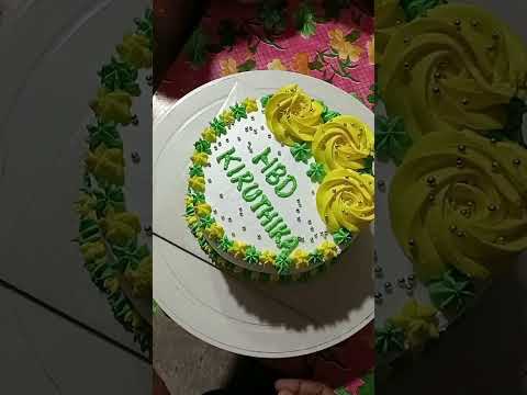 Half kg venila cake 💫😍 #cake #homebaking #homebaker #cakedecorating #cakedesign