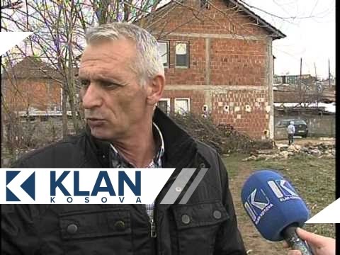 Vogëlushi bie në lum