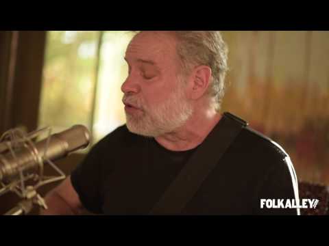 Folk Alley Sessions at 30A: John Gorka - "Where the Bottles Break"