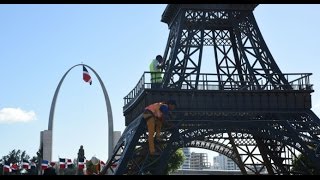 La Torre Eiffel (Dominicana) El Show de Raymond y Miguel