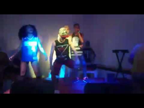 MC DANILO BOLADO & MC KELVINHO DO RECIFE _AO VIVO