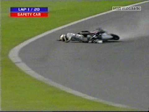 Kieran Clarke crashes British Superbike at Donington 2004