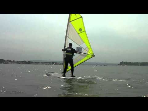 Beginners Windsurfing Lessons - Windsurf Start Position & Sailing Position