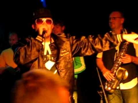 Johnny Den Artiest feat. Asham - Spijt van in den Tijd