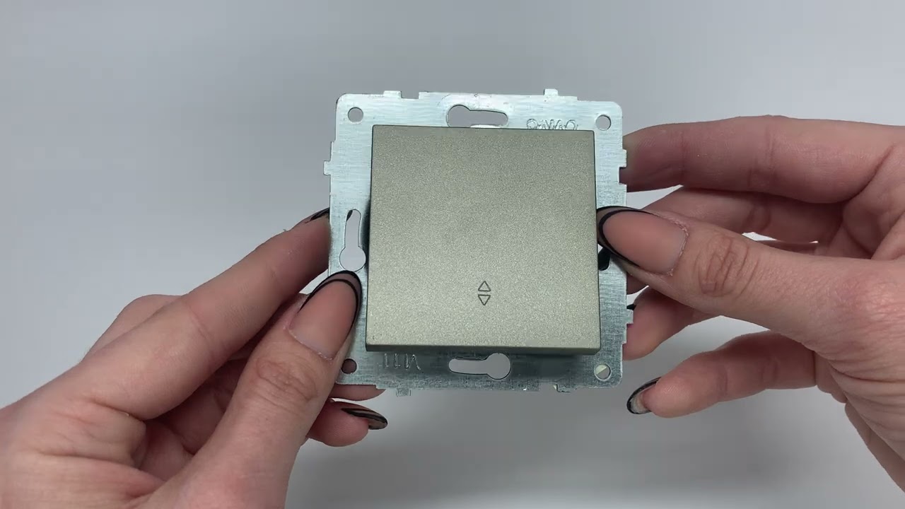 Выключатель проходной одноклавишный OVIVO Grano антрацит (600-000213-209)