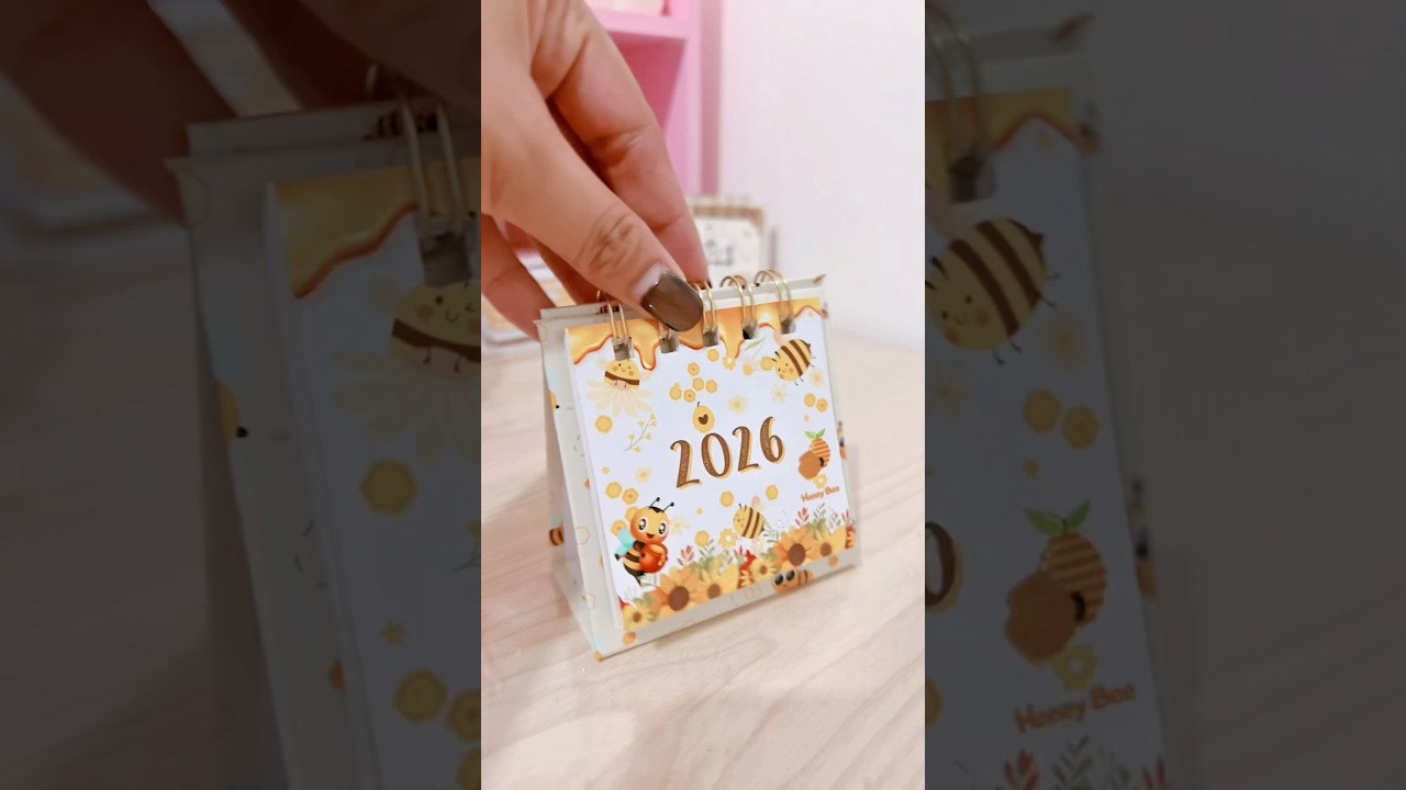 What a Bee-utiful calendar🐝🌻