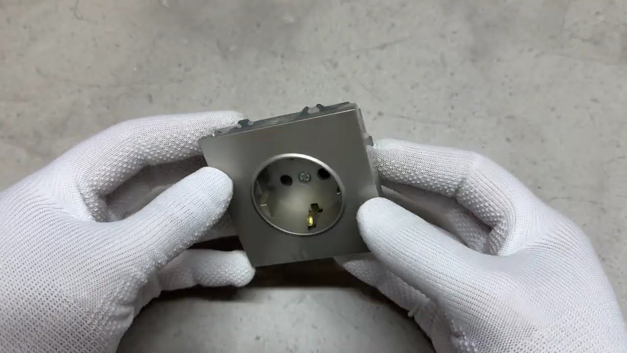 Розетка с заземлением, механизм шампанья 16А Soft ER121-C ARDERO (без рамки) 80821