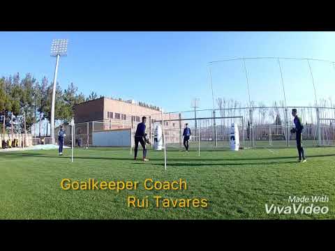Specific goalkeepers training with Portuguese coach Rui Tavares