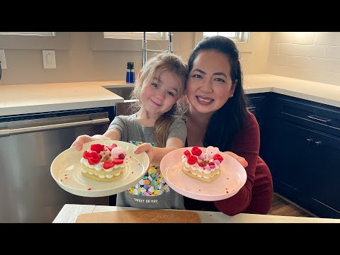 How to make a HEART COOKIE CAKE!