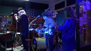 40 Dollar Fine plays Chuck Berry&#39;s &quot;I Want To Be Your Driver&quot;