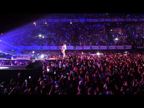 Hip Hop Tv 5° B-Day Party - Nesli - Un Bacio a Te