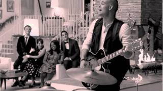 Glee Christmas Santa Claus is coming to Town