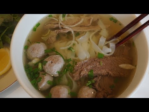 Phô: Vietnamese beef noodle soupe recipe - Morgane Recipes