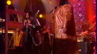 Karen Clark Shed ft Kelly Price (Motown Live) - Can't take it.wmv
