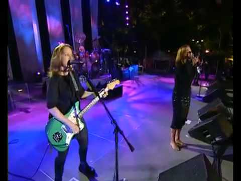 Insincere (Live in Central Park 2001) - The Go-Go's  *Best In (Live) Show* Video