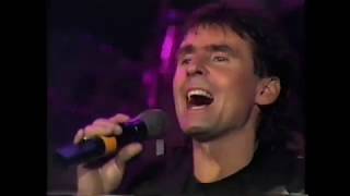 THE MONKEES - DAYDREAM BELIEVER  ( LIVE 1989 )