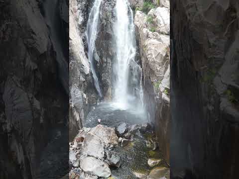 📍Salto Escondido San Francisco Del Monte De Oro San Luis 🍁#dji #sanluis #trekking #cascadas #travel