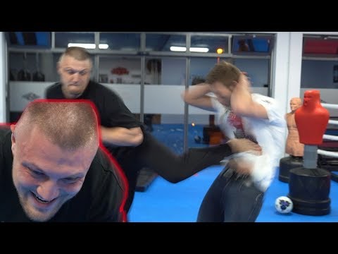 Markus V. haut Michael Smolik KO - BACKKICK Rache folgt!