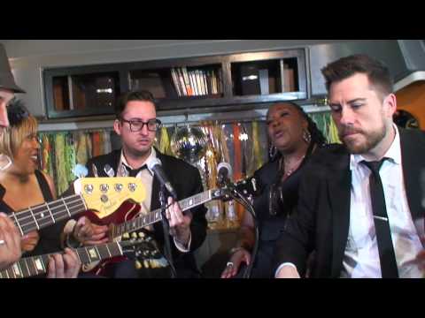 Tell Me Tell Me - Matt Stansberry and the Romance - Silver Bullet Session