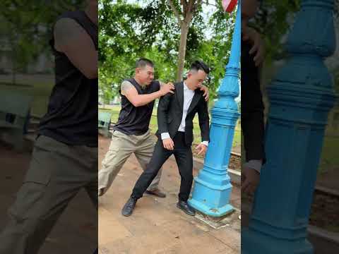 [2990]Real Street Defense with a Master 🛡️[THAO SELF DEFENSE]#kungfu #martialarts #shorts #defense