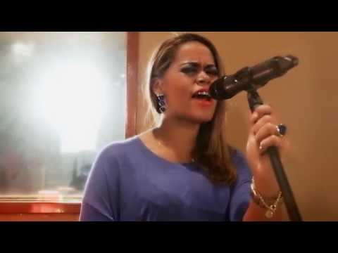 Atitude Feminina - Fala Comigo