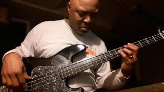 Video thumbnail for Squier Jazz Bass deluxe active IV w/Audere Classic 4 Band Preamp-Em jazz/blues. Earbuds or Headph by Anderson McCant