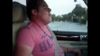 Gerardo ortiz cantando en su troca empresas NC