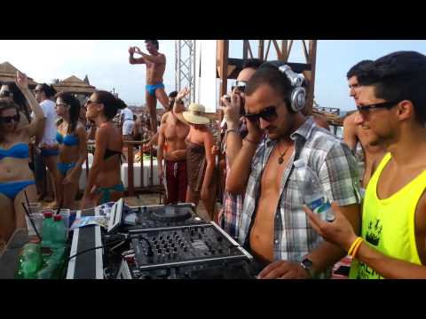 Ciccio Cacciola Plays HARD! @SummerBeachAperitif CAPANNINE 2013