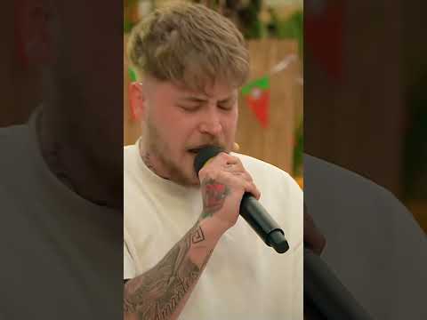 Video Thumbnail: Elias rappt seinen eigenen Song „Warum“! 🎤 #DSDS #FlashbackFriday
