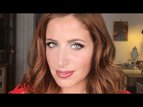Maschere della faccia di una donna da silicone in YouTube Affronti pacchi da schiarimento di rossore