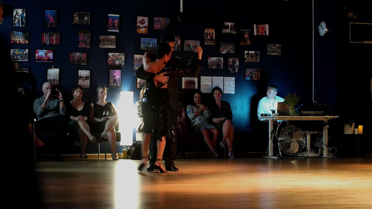 Diego Ledesma and Giusy Santoro, vals