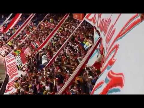 "Vamo' Vamo' Tiburones Vamo' a Ganar - FRBS La Banda Del Tiburon LBK - Junior 2 vs 1 santa fe." Barra: Frente Rojiblanco Sur &bull; Club: Junior de Barranquilla