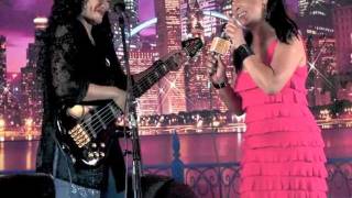 Starr Cullars (Bassist) - Ladies Behind the Beat.TV  - Interview/Performance