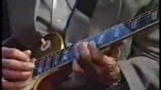 Hubert Sumlin plays Howlin' Wolf