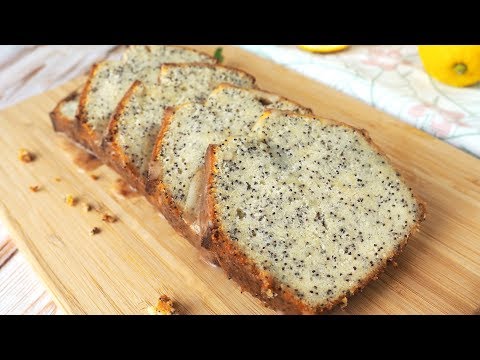 Lemon sponge cake and poppy seeds