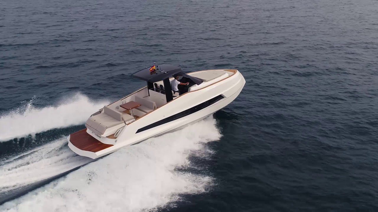 Astondoa 377 Coupe - Official Trailer