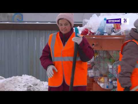 В Сургуте снег принимают почти все полигоны, на борьбу с осадками выходят до 250 спецмашин