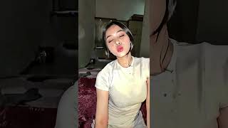 AI Girl Sing 40 - Reaching for the Summer Sky #SingingAI