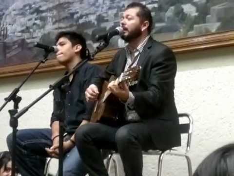 Edgar Oceransky y Elias Medina En otras manos en vivo UANL Junio 2012