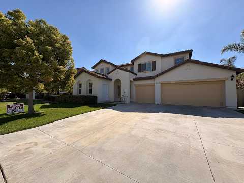 EASTVALE GREAT NEIGHBORHOOD- 4+2.5 EXECUTIVE HOME, QUIET NEIGHBORHOOD - AVAILABLE NOW!!!  3 CAR GARAGE SPACES + 3 DRIVEWAY SPACES, STREET PARKING AVAILABLE property video