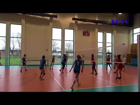 Siatkówka dziewcząt. Mecz finałowy pomiędzy ZSO Strzelin, a CKZiU Strzelin.