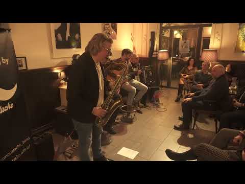 Sans Moustache spielen Swing de Vienne