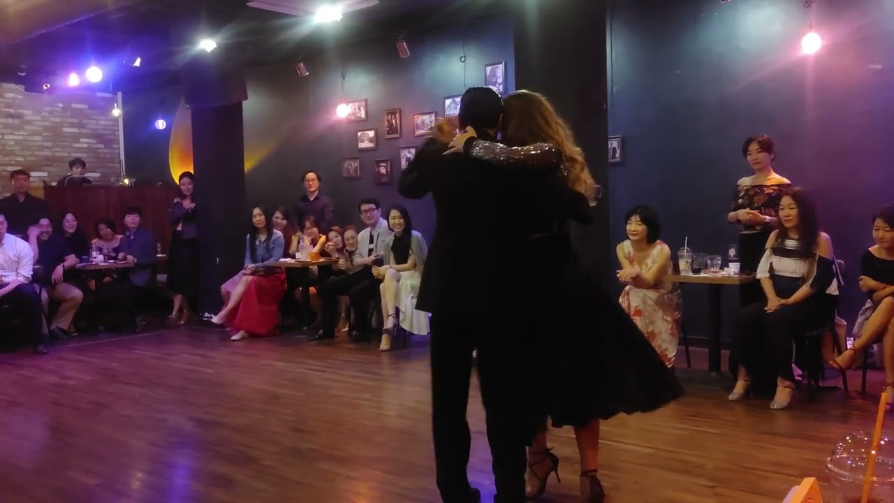 Video thumbnail for [Juan D'Arienzo, Alberto Echagüe - Cabeza De Novia] José Luis Salvo & Carla Rossi