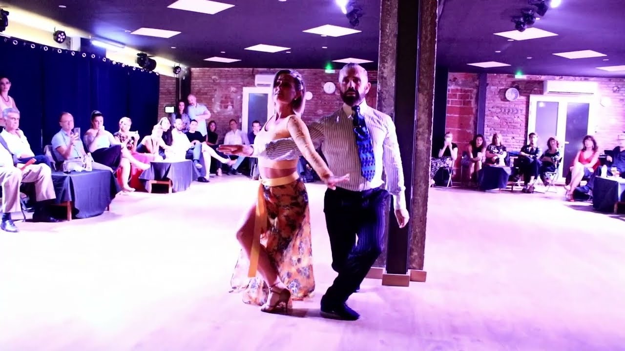 Claudio González y Julia Urruty - Recordándote - Grupo Viceversa