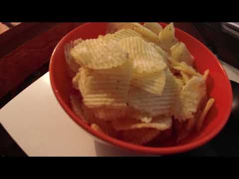 MongoTV_12862 - Del 1 - SPISER EN TIL SKÅL CHIPS TIRSDAG SENT EFTERMIDDAG