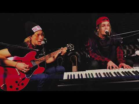 AIRBAG - Por Mil Noches - Acústico