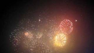preview picture of video 'new year's eve fireworks 123108 @ the fort, taguig, philippines'