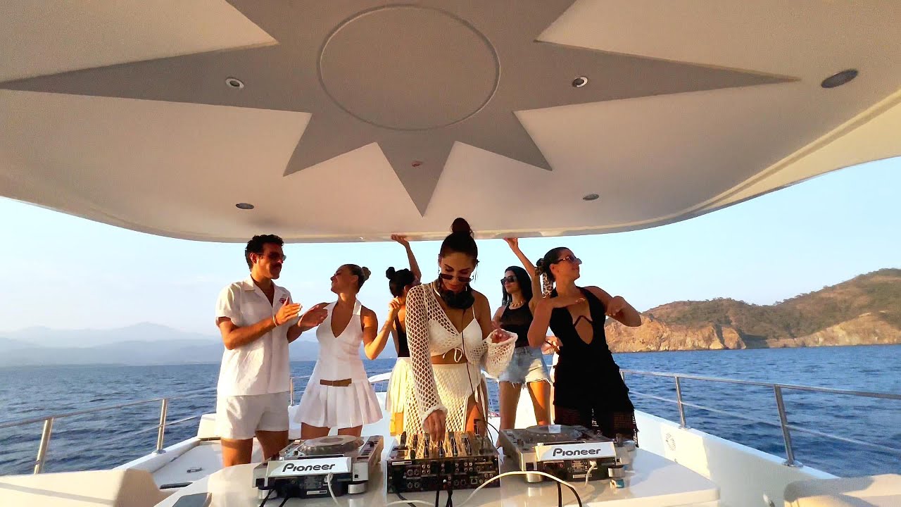 Sunset DJ Set | Afro House & Melodic Tech | Summer Vibes & Feel Good Energy from the Coast of Turkey